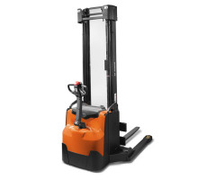 Электрический штабелер Toyota SWE140 (Исполнение с защитой от коррозии)