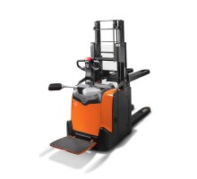 Электрический штабелер Toyota SPE200D (Взрывозащитное исполнение)