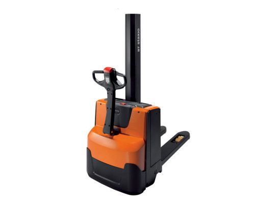 Электрический штабелер Toyota SWE080L (Исполнение с защитой от коррозии)