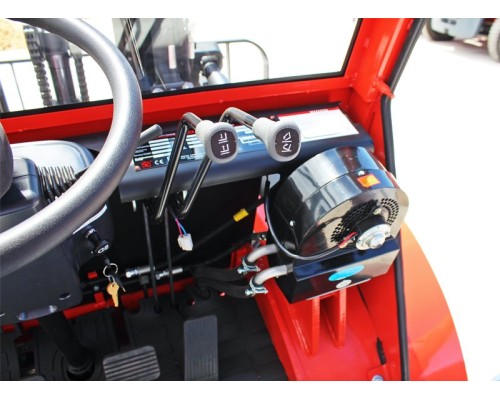 Дизельный автопогрузчик HELI CPCD30 H3 (3 т)